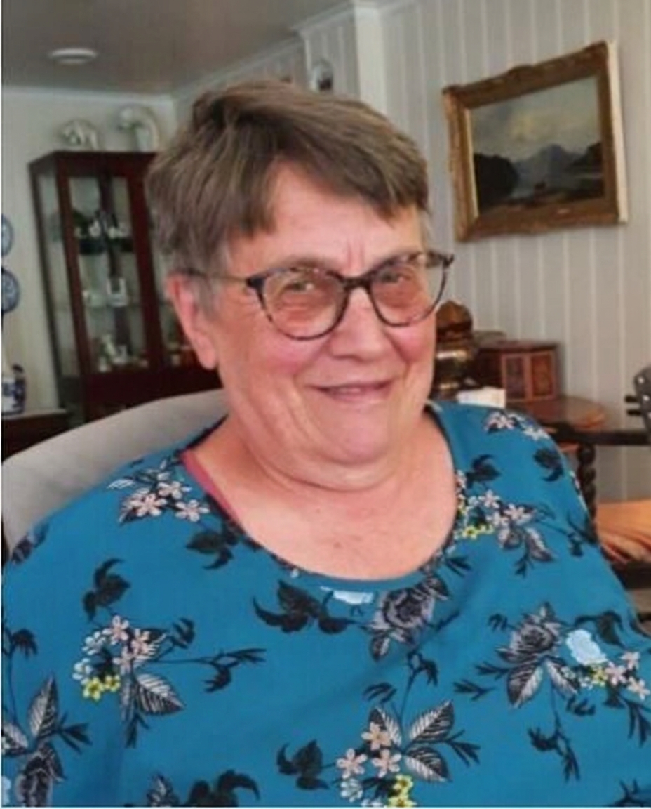 Ellen Anne Pandur